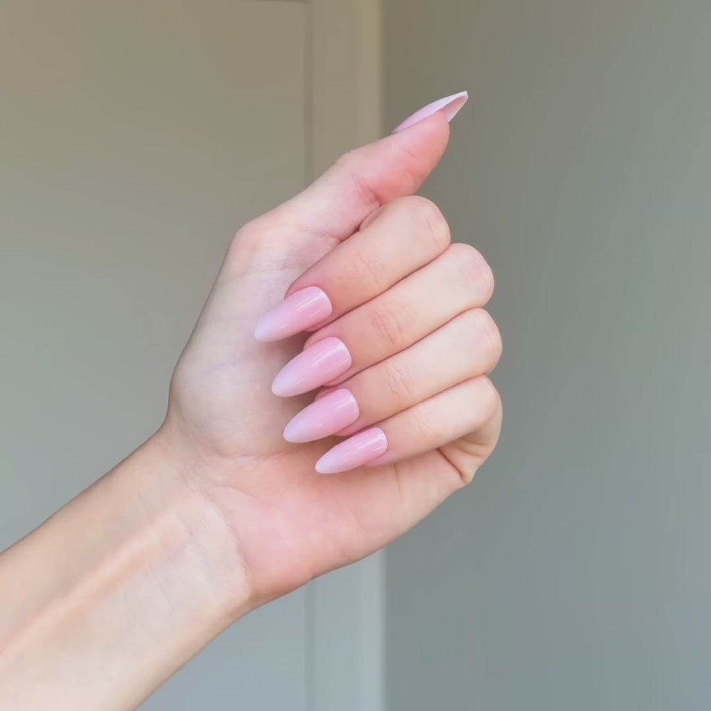 Soft Babyboomer Press On Nails