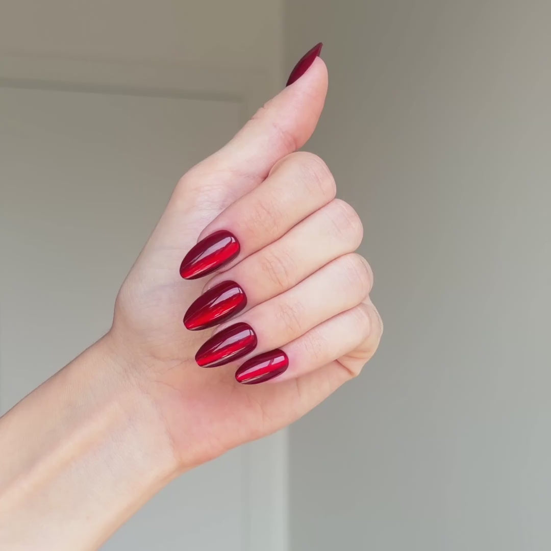 Femme Cat's Eyes Press On Nails